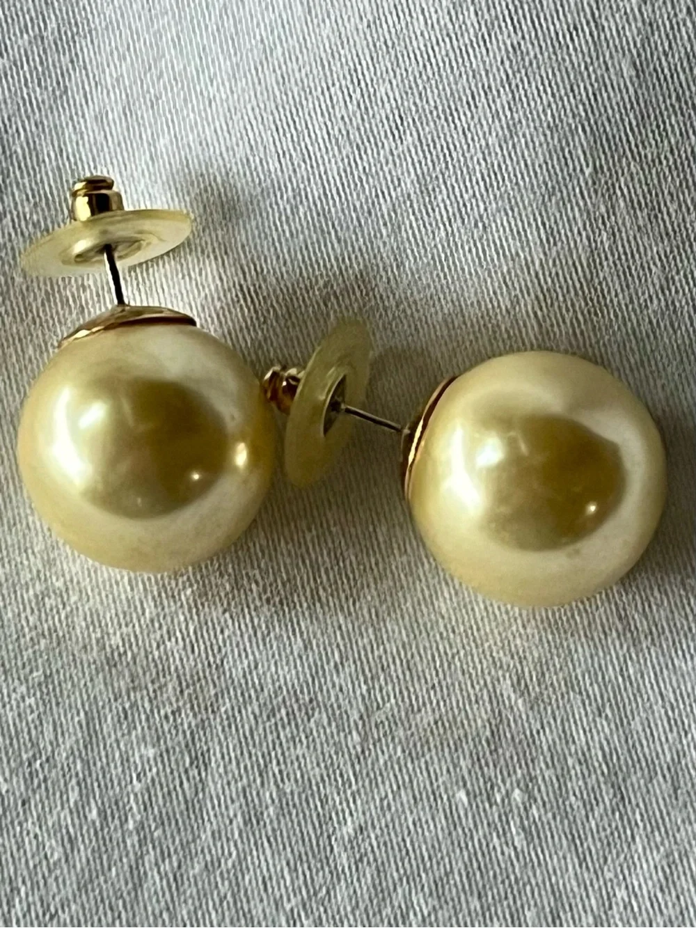 Vintage 80s Chunky Cream Faux Pearl Stud Earrings Big Round Costume Comfort Back